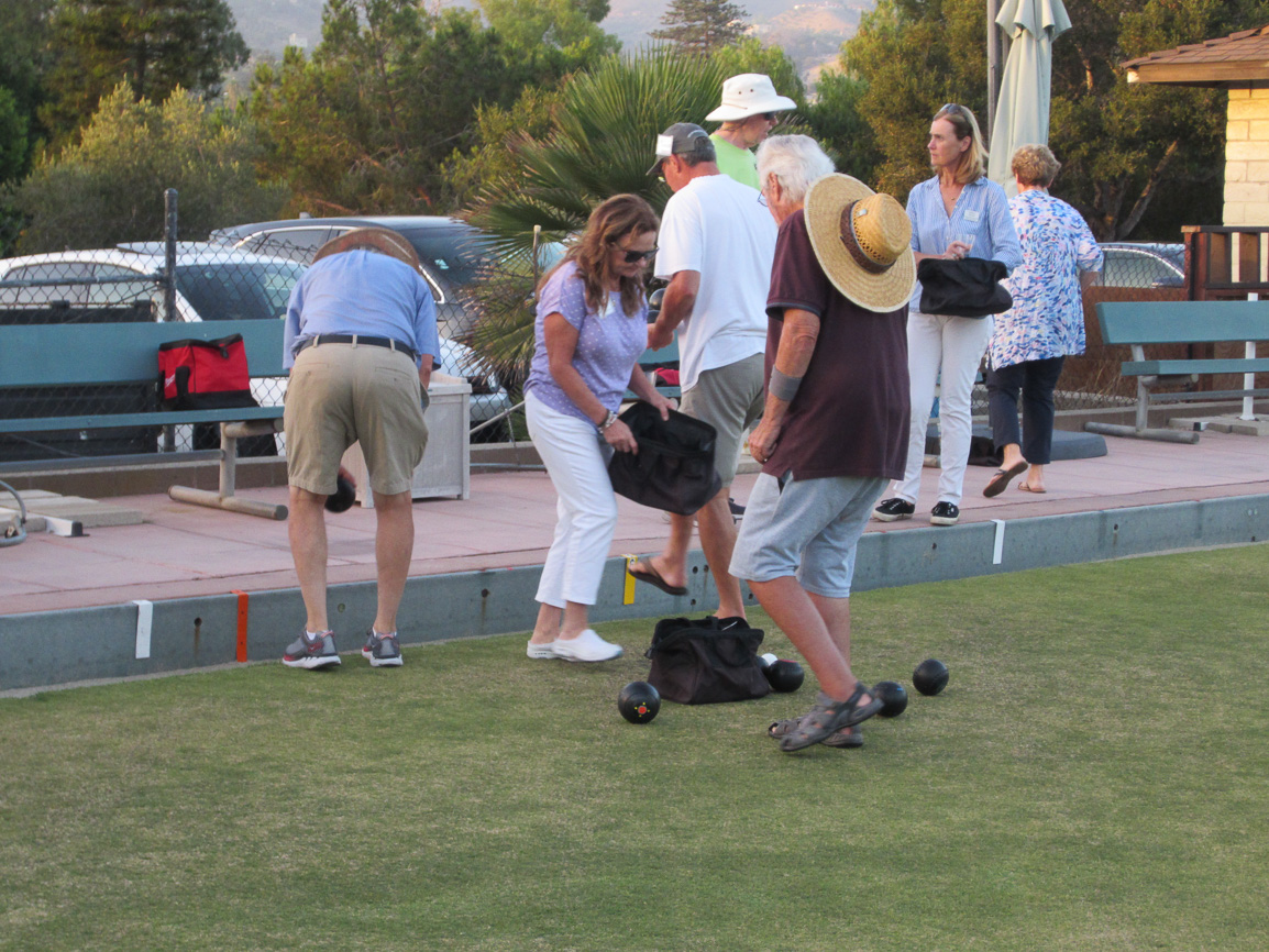 Free Lessons MacKenzie Park Lawn Bowls Club